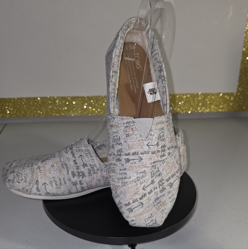 TOMS Alpargata slip-on casual Girl Power Grafitti printed canvas upper Sz 8.5